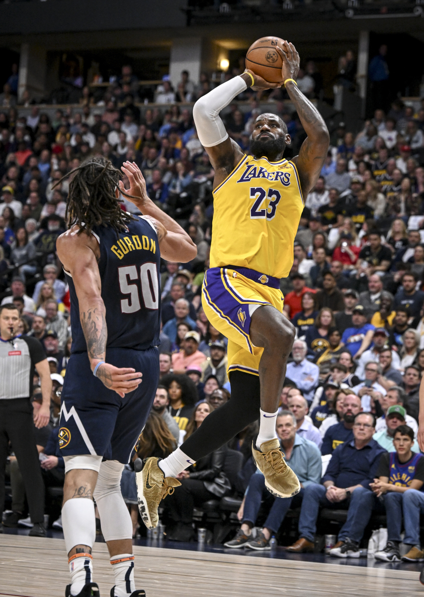 掘金翻盘湖人，乔治点燃赛场