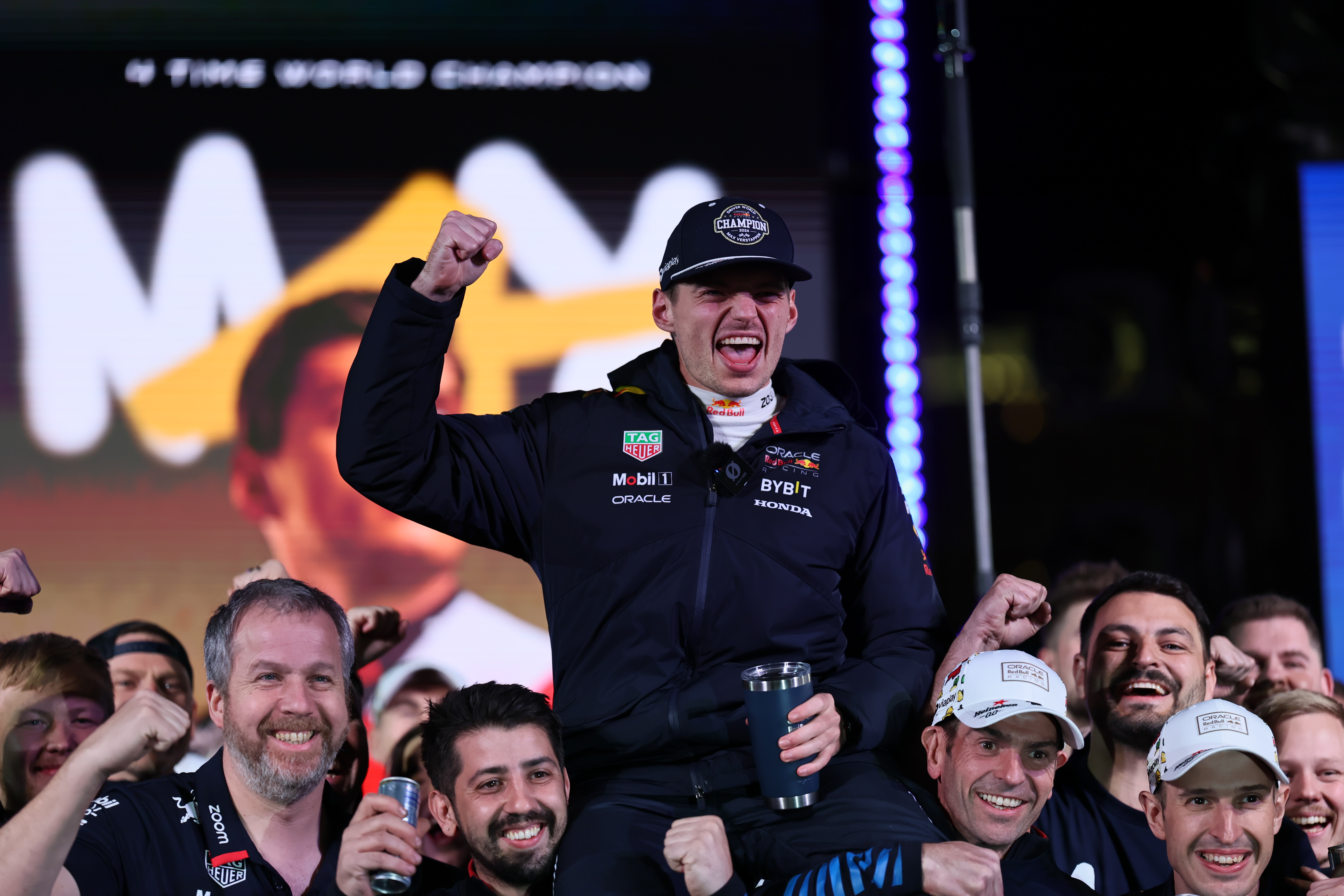 索伯车队碾压红牛车队，维斯塔潘扛起全队