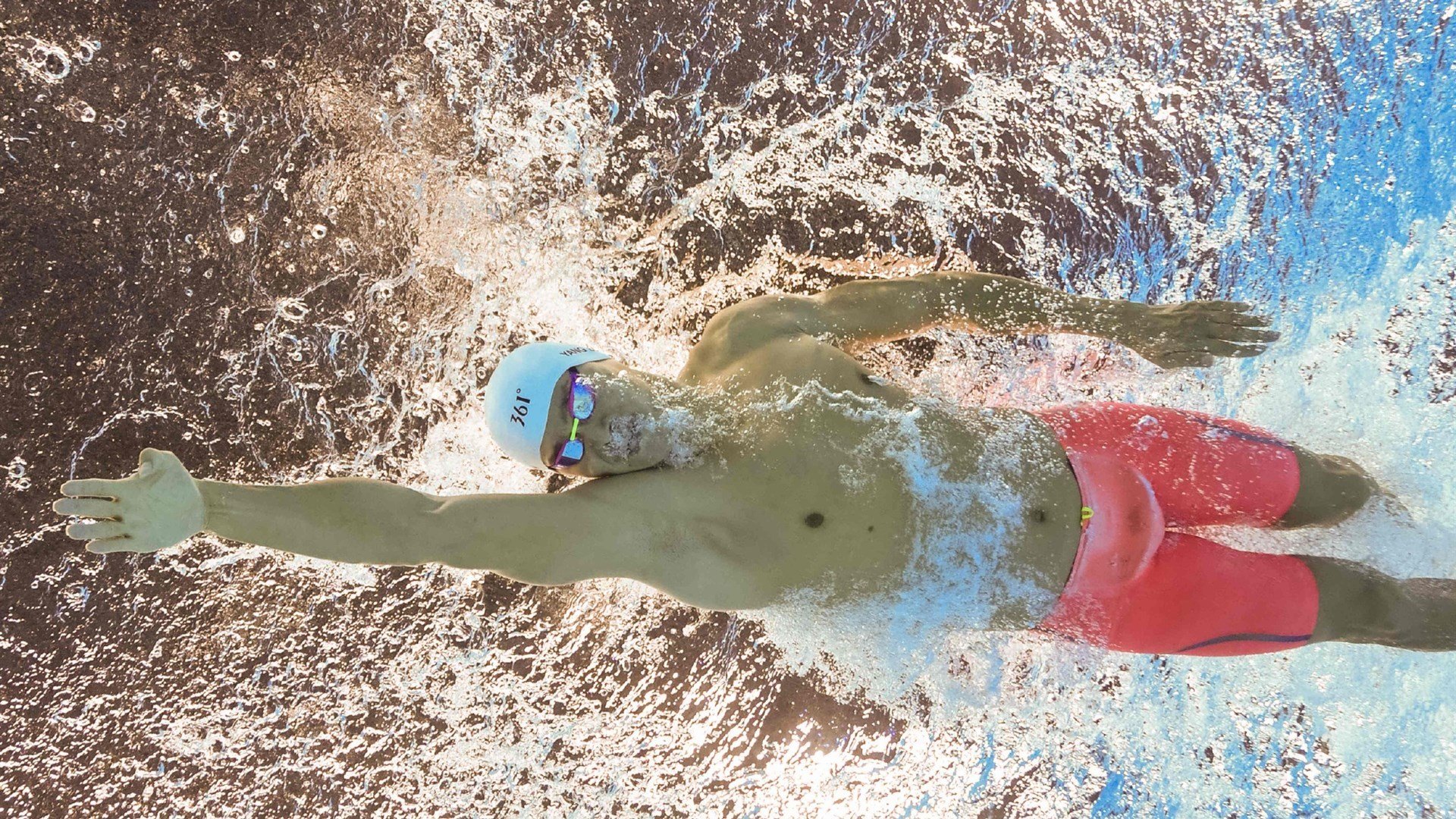 范戴克大场面先生，伊朗加时取胜波兰，足球如何成为弱者的史诗