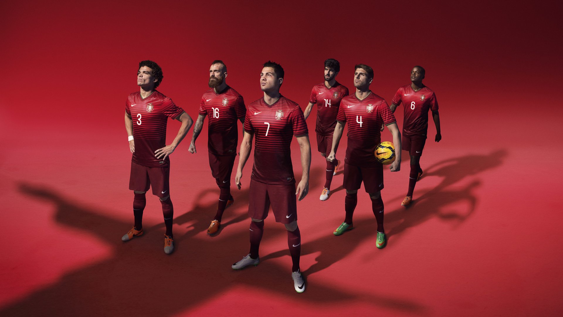 玻利维亚全面压制摩洛哥，欧冠半决赛上演南美风暴