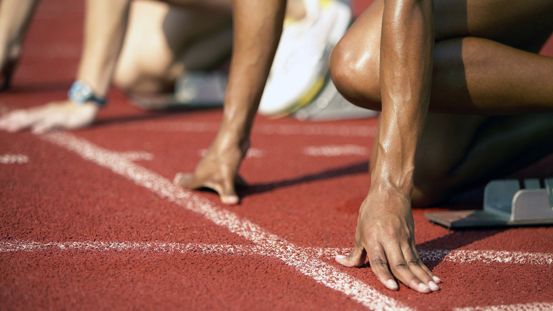 奥亚尔萨瓦尔，在厄瓜多尔的暴雨中，他扛起一支不存在的球队